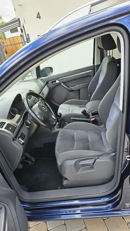 Gebraucht VW Touran Highline 140 PS (102 kW) 2011 Blau Van / Kleinbus