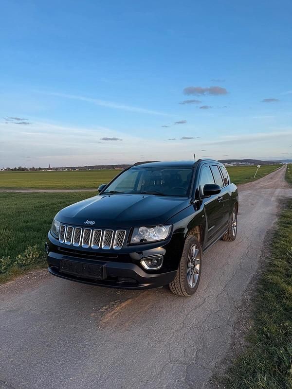 Gebraucht Jeep Compass Limited 170 PS (125 kW) 2015 Schwarz SUV
