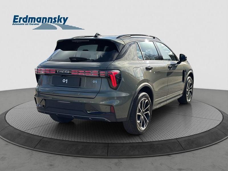 Neu Lynk & Co 01 280 PS (205 kW) 2025 Grün SUV