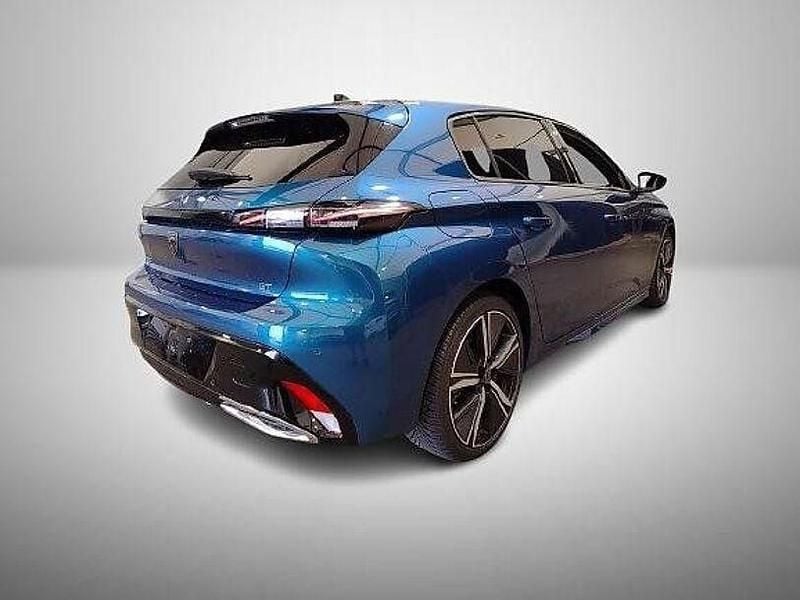 Gebraucht Peugeot 308 GT 131 PS (96 kW) 2024 Blue metallic Kleinwagen