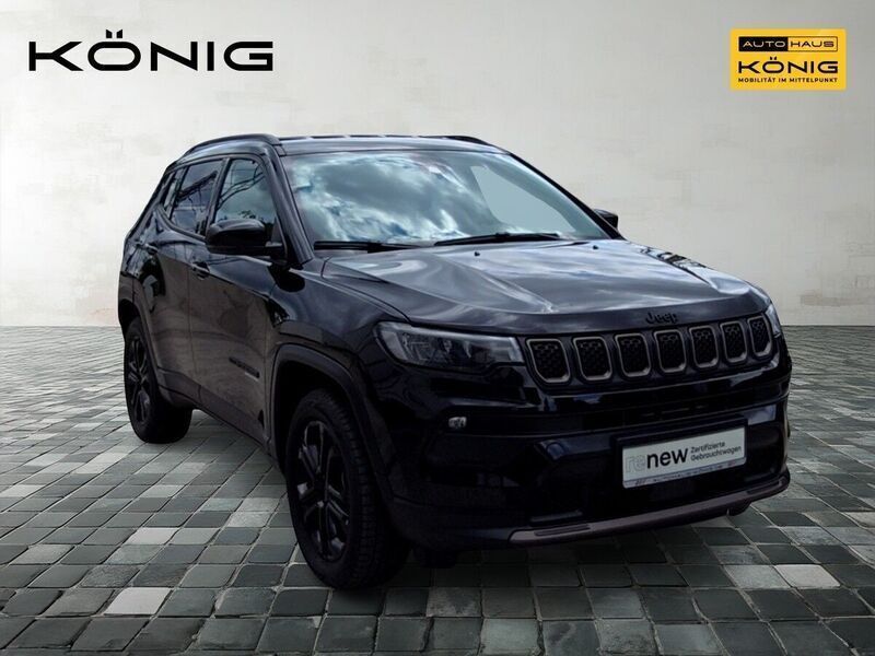 Solid black (schwarz) Gebraucht 2022 Jeep Compass SUV | 32.499 € (Teuer) - Bild 1/4