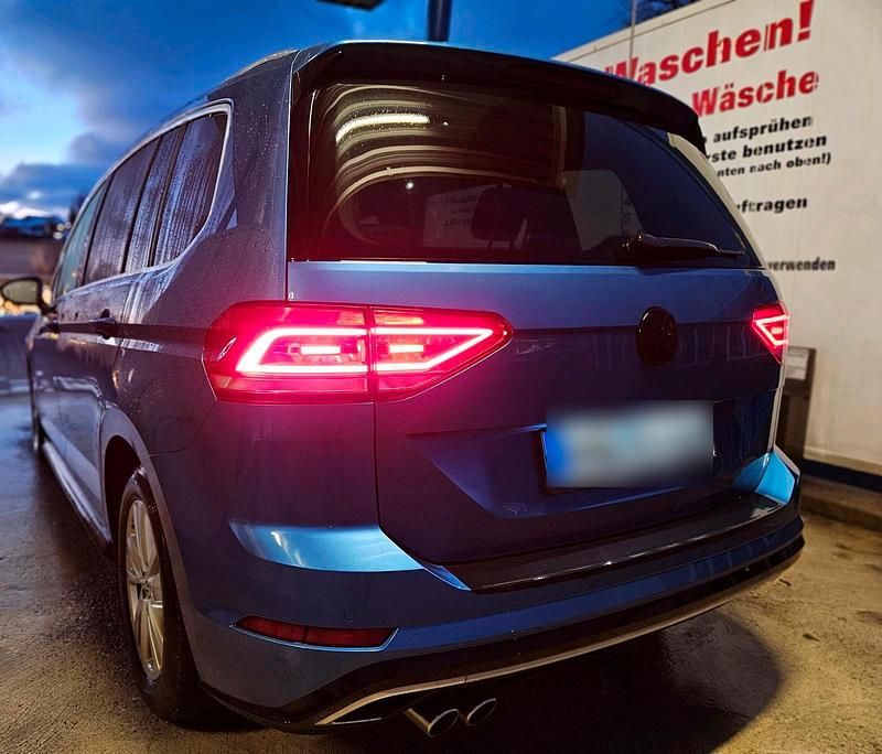 Gebraucht VW Touran R-line 190 PS (139 kW) 2020 Blau Van / Kleinbus