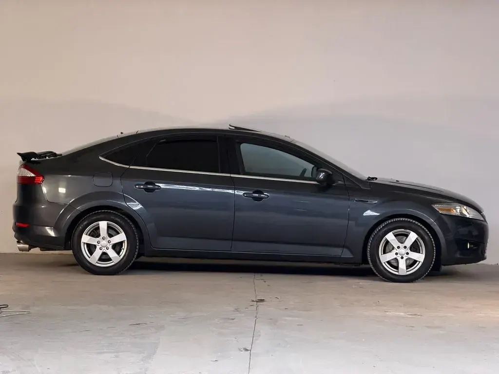 Gebraucht Ford Mondeo Titanium 220 PS (161 kW) 2008 Grau Limousine