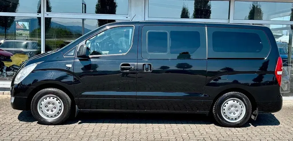 Gebraucht Hyundai H-1 Comfort 136 PS (100 kW) 2015 Schwarz Van / Kleinbus