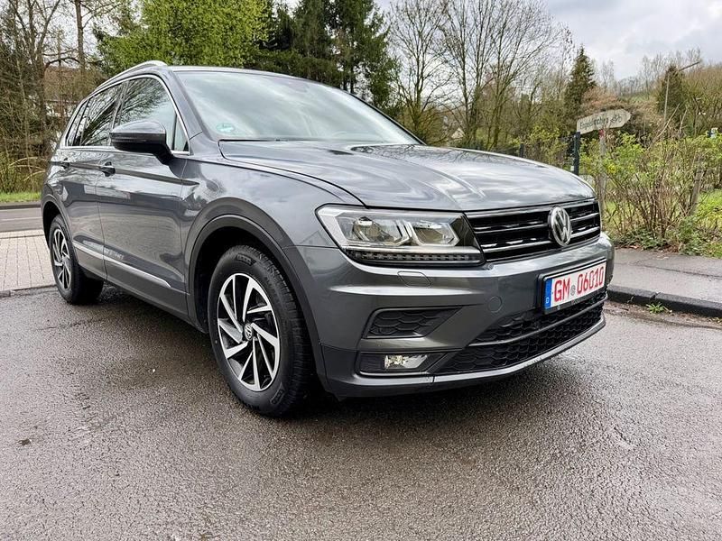 Gebraucht VW Tiguan 131 PS (96 kW) 2019 Indiumgrau SUV