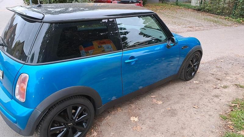 Second-hand Mini Cooper 116 CP (85 kW) 2003 Albastru Hatchback