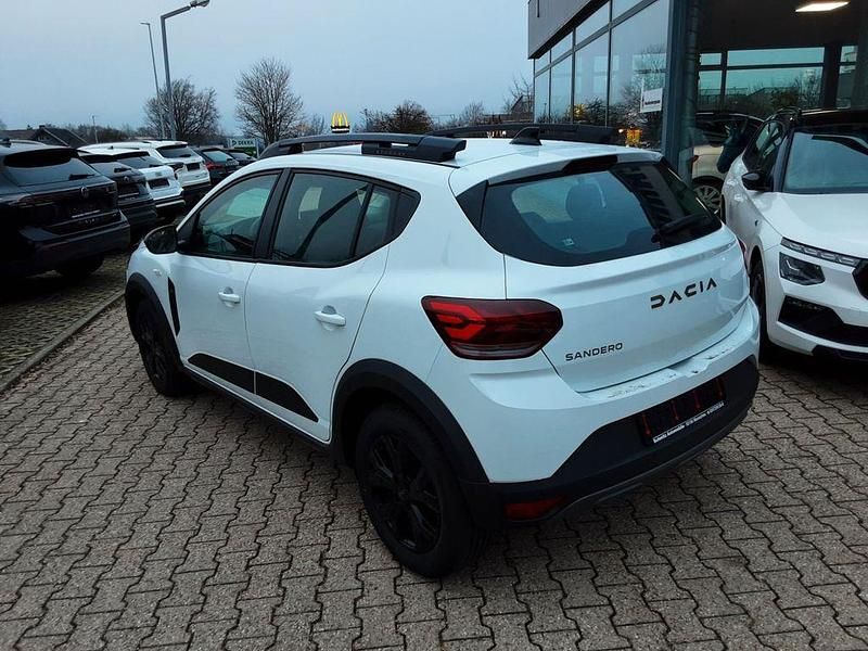 Gebraucht Dacia Sandero Expression 101 PS (74 kW) 2025 Weiß Limousine