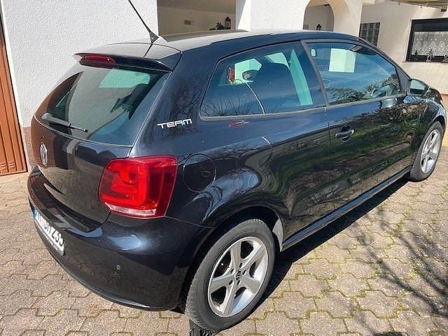 Gebraucht VW Polo Black Edition 86 PS (63 kW) 2013 Schwarz Kleinwagen