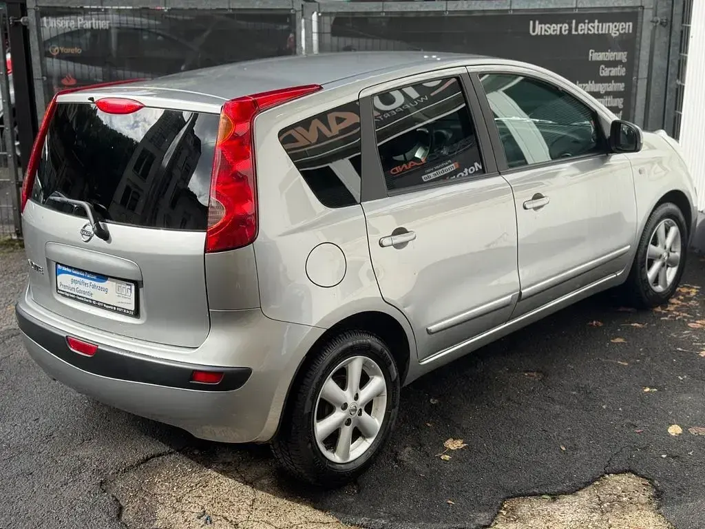 Gebraucht Nissan Note Acenta 110 PS (80 kW) 2006 Silber Kleinwagen