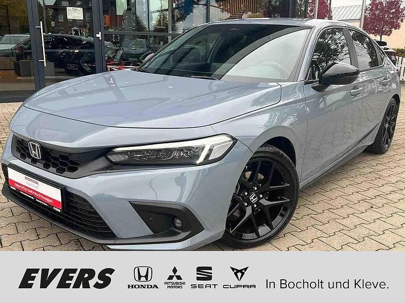 Sonic gray pearl Gebraucht 2025 Honda Civic Sport Limousine | 32.950 € (Superpreis) - Bild 1/4