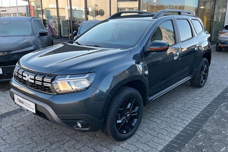 Schwarz Gebraucht 2023 Dacia Duster Extreme SUV | 16.490 € (Fairer Preis) - Bild 1/4