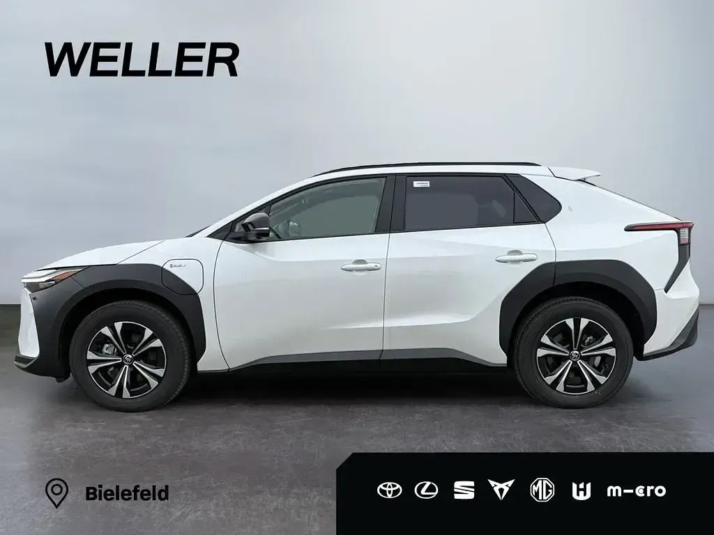 Neu Toyota bZ4X 150 kW (204 PS) 2026 Platinum white pearl mc. SUV