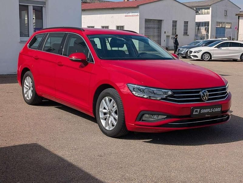 Second-hand VW Passat Business 122 CP (89 kW) 2023 Roșu Break
