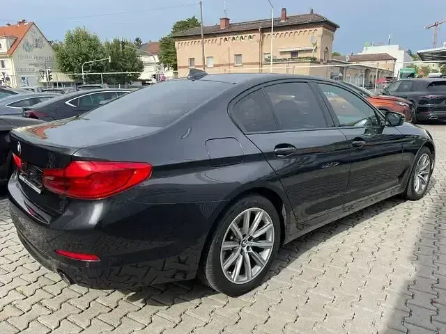 Gebraucht BMW 530 Sport Line 265 PS (194 kW) 2020 Grau Limousine