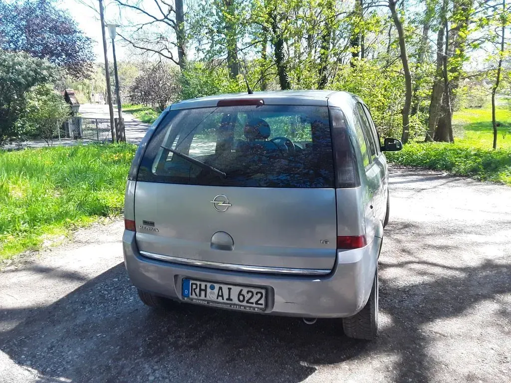 Second-hand Opel Meriva 105 CP (77 kW) 2006 Argintiu Monovolum