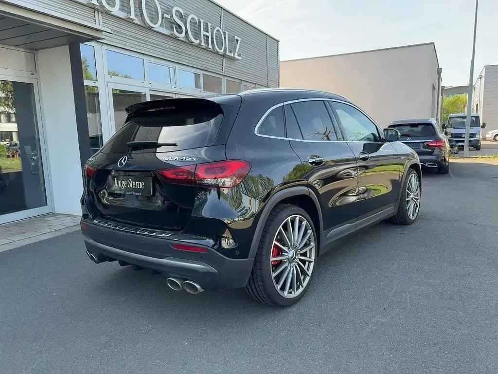 Gebraucht Mercedes GLA45 AMG Premium Plus 421 PS (309 kW) 2021 Schwarz SUV