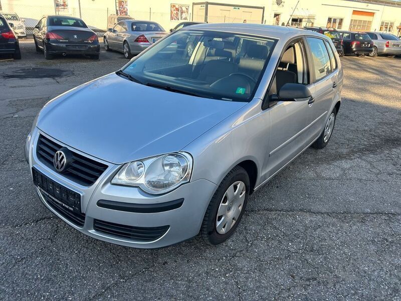 Silber Gebraucht 2008 VW Polo Trendline Kleinwagen | 2.500 € (Fairer Preis) - Bild 1/4