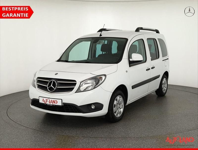 Weiß Gebraucht 2020 Mercedes Citan 109 Edition Kombi | 17.990 € (Teuer) - Bild 1/4