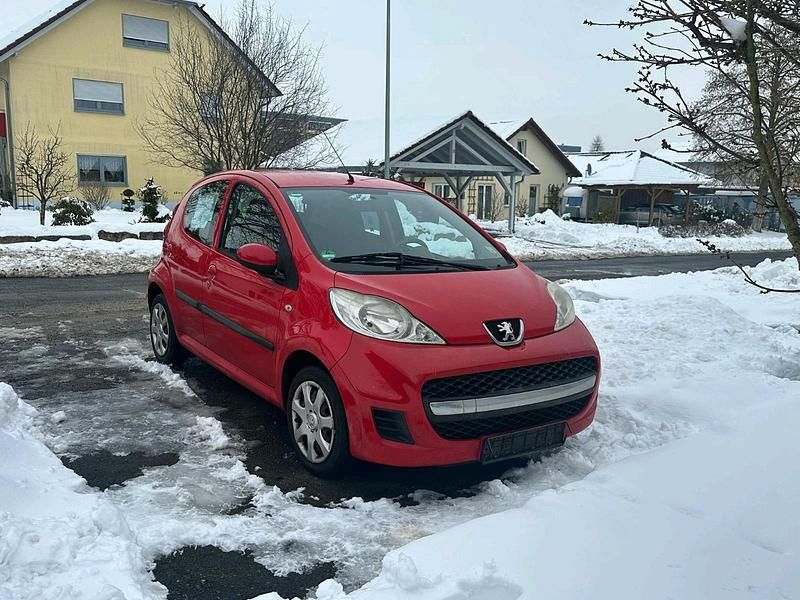 Gebraucht Peugeot 107 50 PS (36 kW) 2009 Rot Kleinwagen