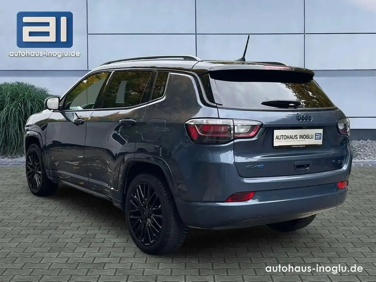 Gebraucht Jeep Compass 179 PS (131 kW) 2022 Blue shade metallic clear coat SUV
