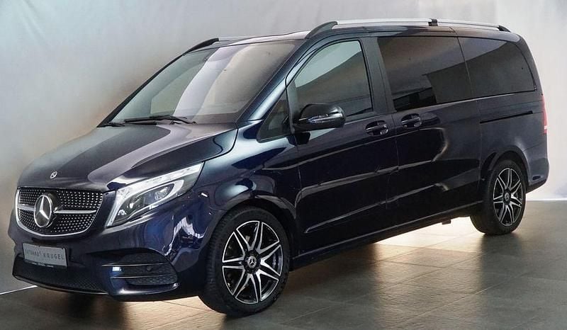 Blau Gebraucht 2022 Mercedes V300 AMG Van / Kleinbus | 45.990 € (Superpreis) - Bild 1/4