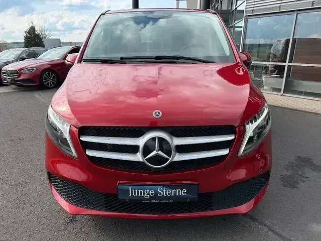 Gebraucht Mercedes V250 Edition 190 PS (139 kW) 2023 Rot Van / Kleinbus