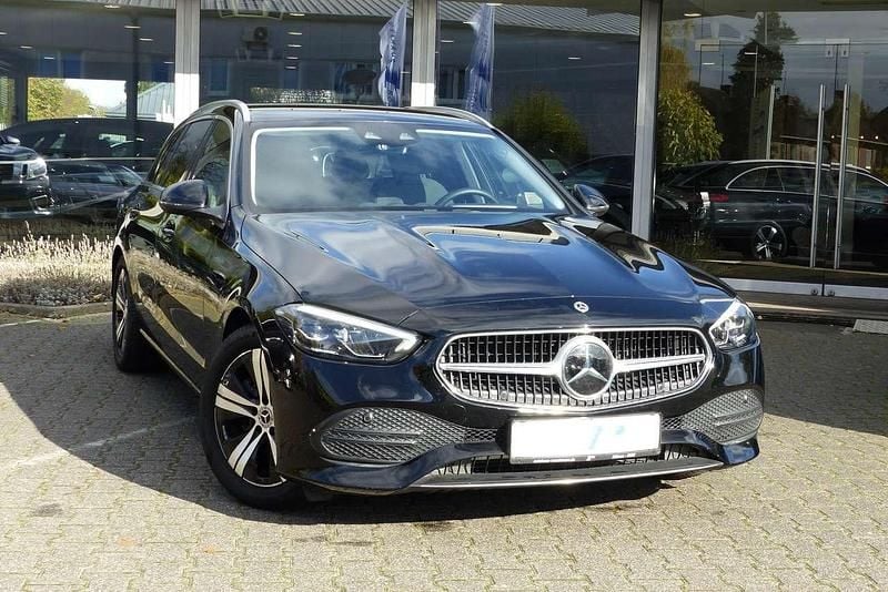 Schwarz unilack Gebraucht 2023 Mercedes C220 Kombi | 29.850 € (Guter Preis) - Bild 1/4