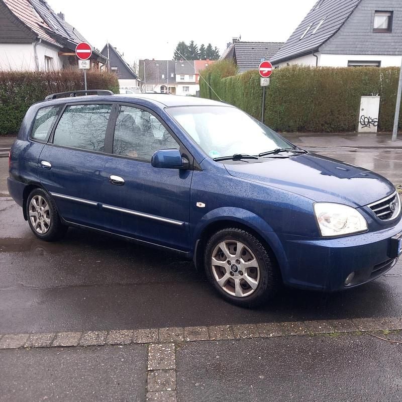 Gebraucht Kia Carens 126 PS (92 kW) 2004 Blau Van / Kleinbus