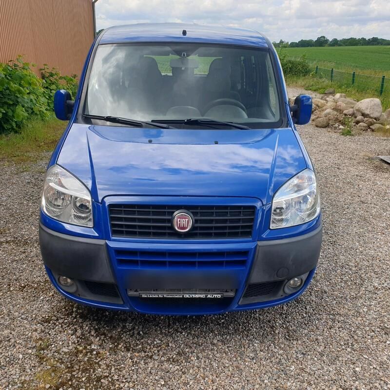 Blau Gebraucht 2009 Fiat Doblò Van / Kleinbus | 2.200 € (Superpreis) - Bild 1/4