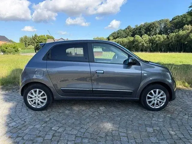 Gebraucht Renault Twingo Intens 90 PS (66 kW) 2019 Lunar grey Kleinwagen