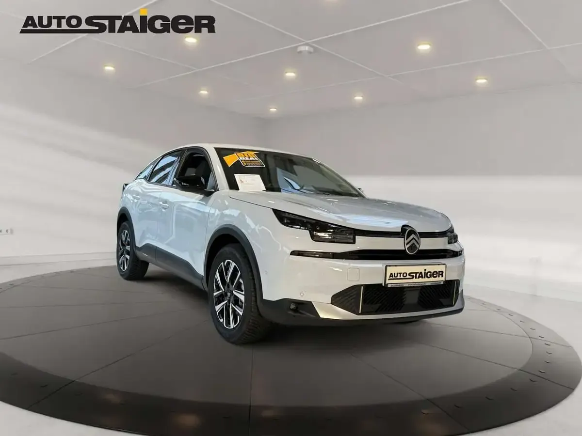 Neu Citroën C4 PureTech 145 PS (106 kW) 2026 Weiss/typ aussenverkleidung me SUV