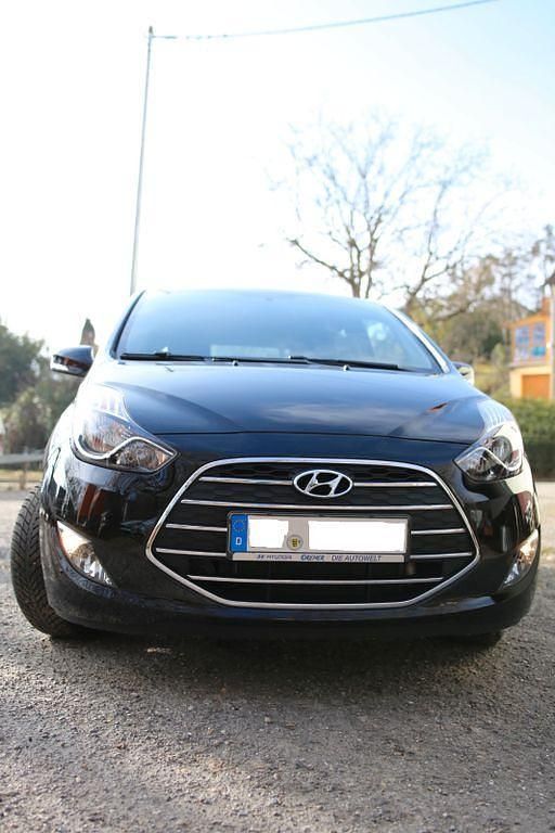 Gebraucht Hyundai ix20 Passion 125 PS (91 kW) 2016 Schwarz Kleinwagen