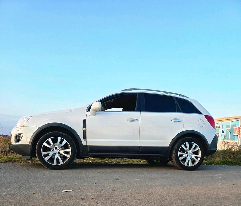 Weiß Gebraucht 2015 Opel Antara SUV | 4.500 € (Guter Preis) - Bild 1/4