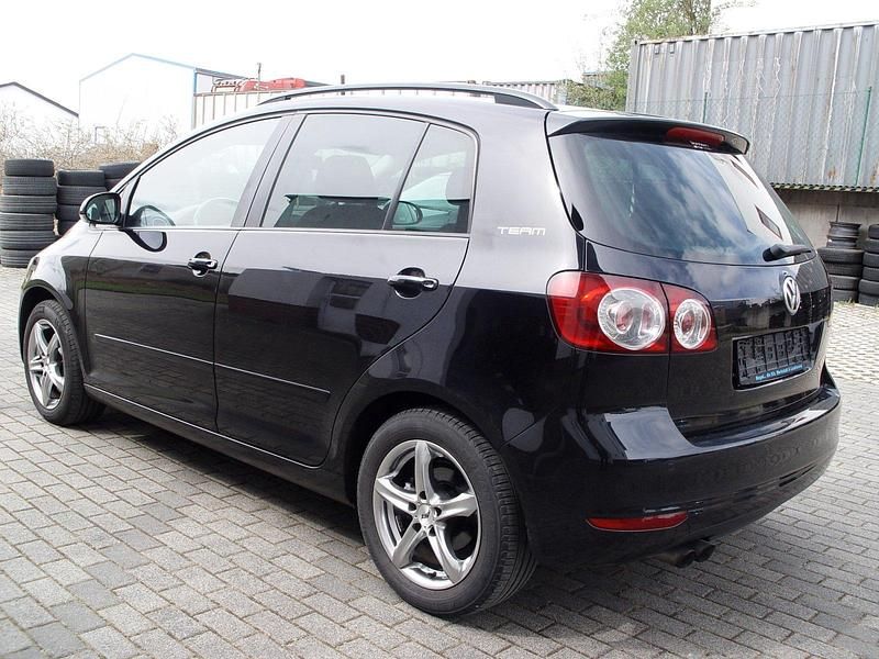 Second-hand VW Golf VI 160 CP (117 kW) 2010 Negru Hatchback
