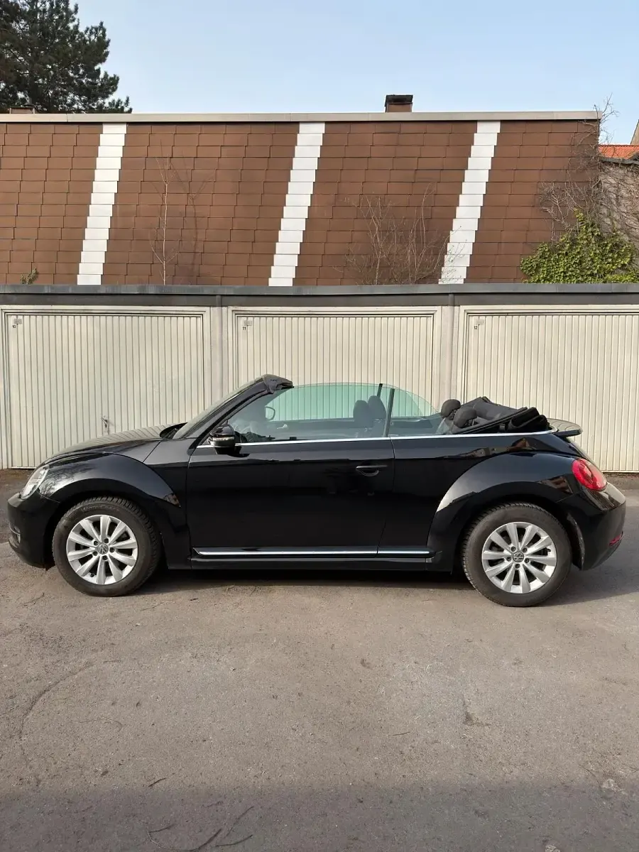 Gebraucht VW Beetle Cabriolet 105 PS (77 kW) 2015 Schwarz Cabrio