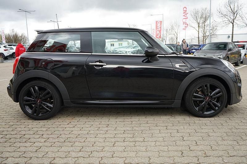 Gebraucht Mini John Cooper Works 102 PS (75 kW) 2018 Schwarz Kleinwagen