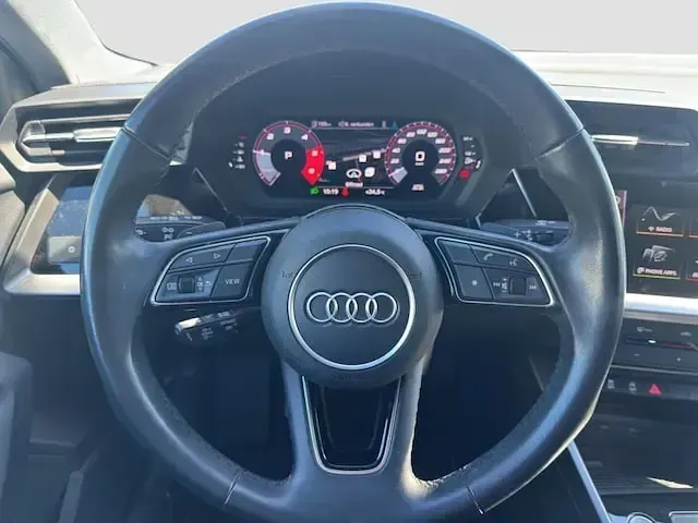 Gebraucht Audi A3 Sport 116 PS (85 kW) 2023 Manhattangrau metallic Limousine