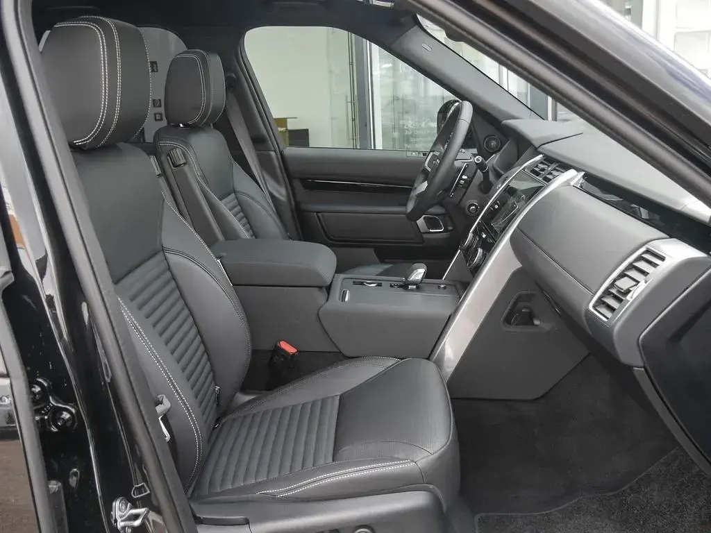 Gebraucht Land Rover Discovery 5 S 249 PS (183 kW) 2025 Schwarz SUV