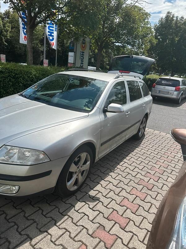 Gebraucht Skoda Octavia 85 PS (62 kW) 2007 Grau Limousine