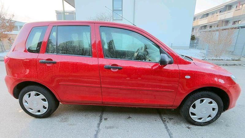 Gebraucht Mazda 2 115 PS (84 kW) 2005 Rot Kleinwagen