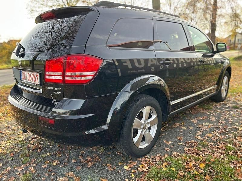 Gebraucht Dodge Journey SXT 140 PS (102 kW) 2010 Schwarz SUV