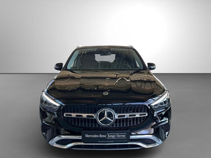 Gebraucht Mercedes GLA180 Progressive 136 PS (100 kW) 2025 Schwarz SUV