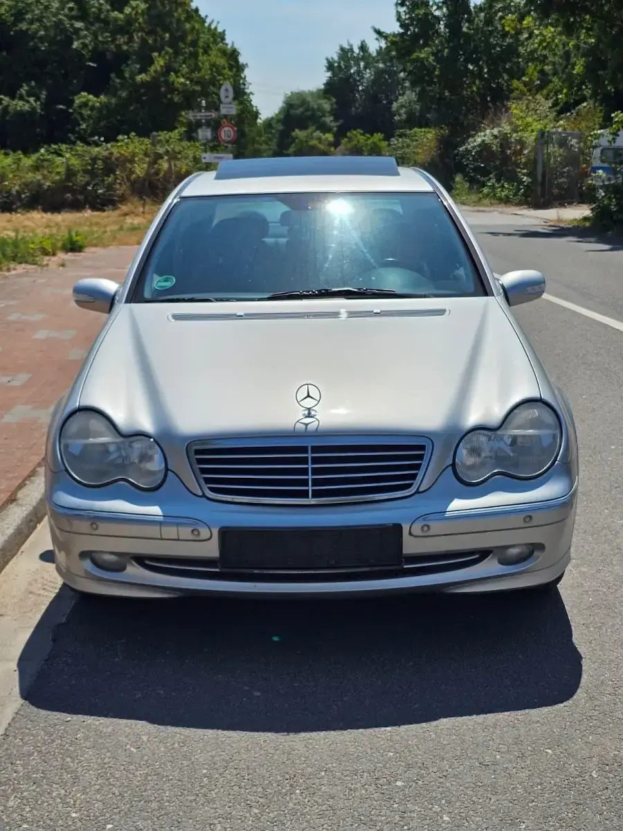 Gebraucht Mercedes C180 Avantgarde 143 PS (105 kW) 2002 Grau Limousine