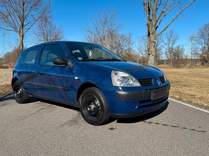 Gebraucht Renault Clio II 58 PS (42 kW) 2004 Blau Kleinwagen