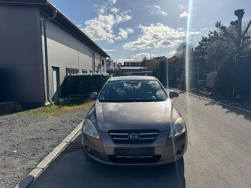 Gebraucht Kia Ceed 2009 Gelb Kleinwagen