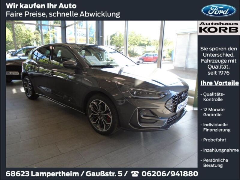 Magneticgrau (metallic) (metallic) Gebraucht 2022 Ford Focus Limousine | 28.880 € - Bild 1/4