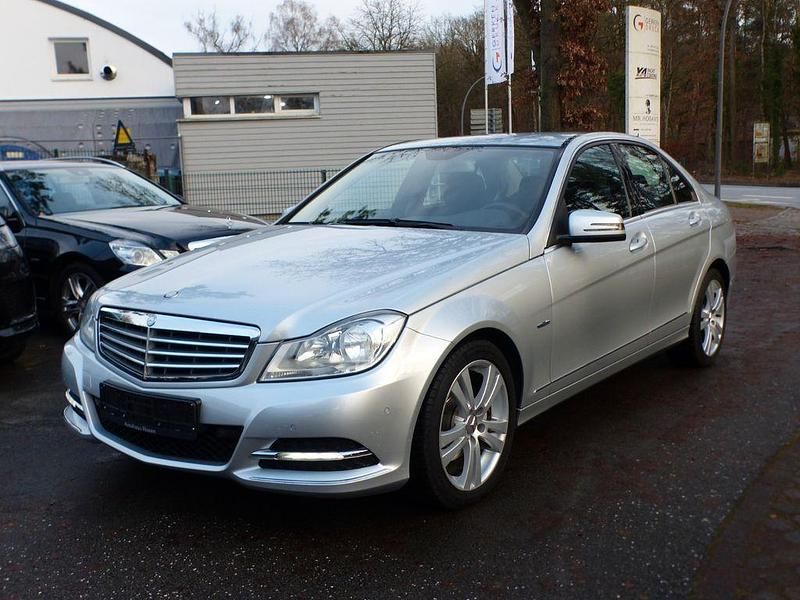 Gebraucht Mercedes C200 Elegance 184 PS (135 kW) 2011 Silber Limousine