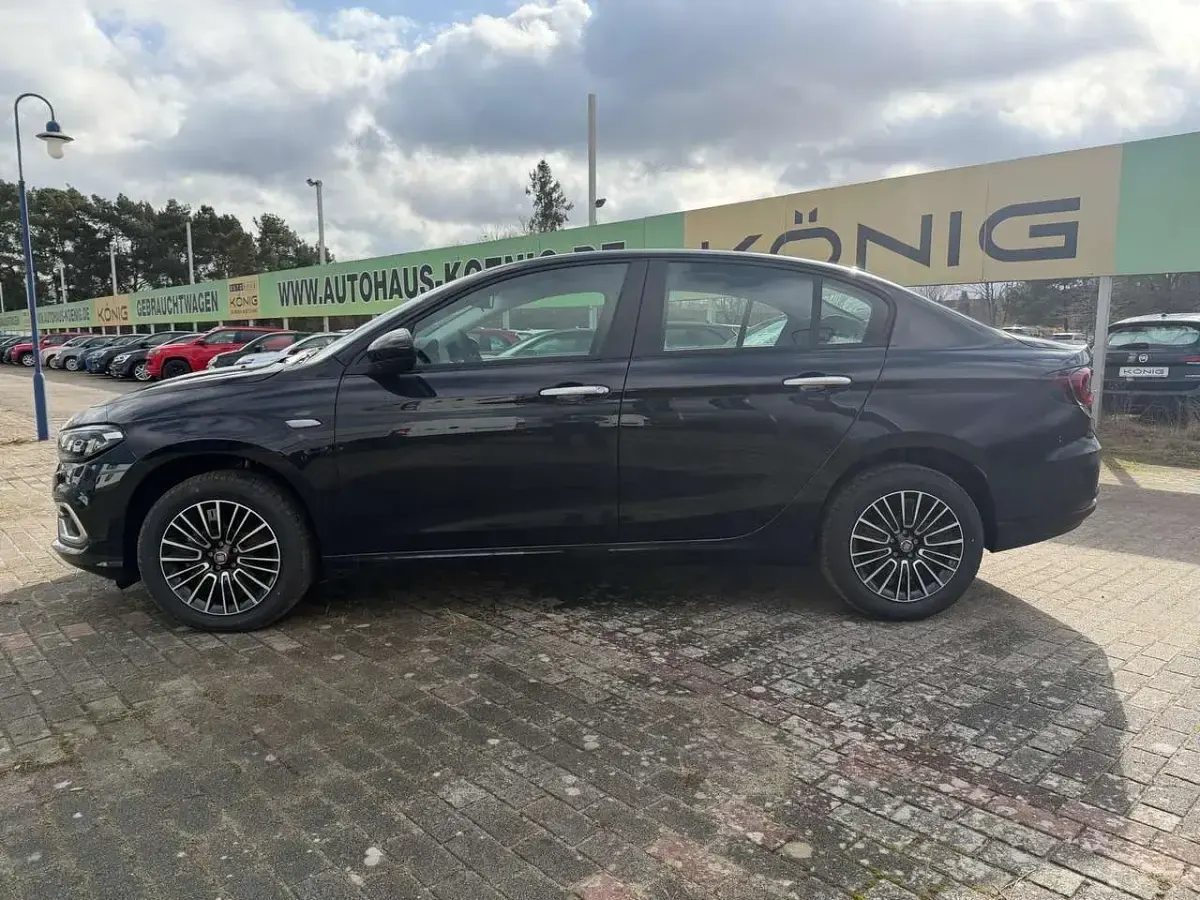 Gebraucht Fiat Tipo Urban 131 PS (96 kW) 2025 Schwarz Limousine