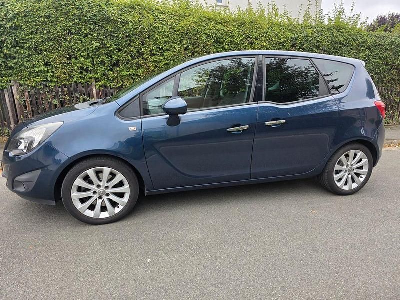 Blau Gebraucht 2011 Opel Meriva Van / Kleinbus | 2.900 € (Superpreis) - Bild 1/4