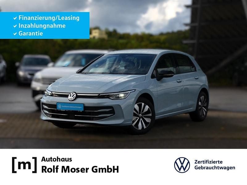 Crystal ice blue metallic Gebraucht 2024 VW Golf VIII Goal Limousine | 28.990 € (Superpreis) - Bild 1/4